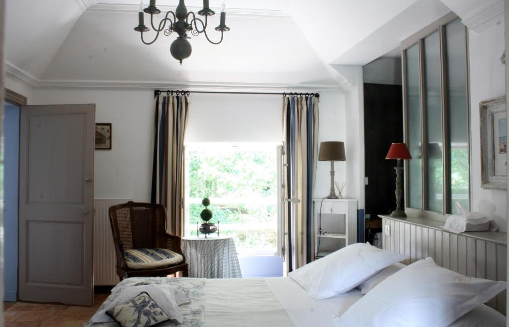 Chateau De L'Oiseliniere Bed and Breakfast Gorges  Δωμάτιο φωτογραφία